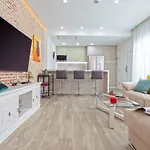 Genteel Castilla Terrace Appartement *
