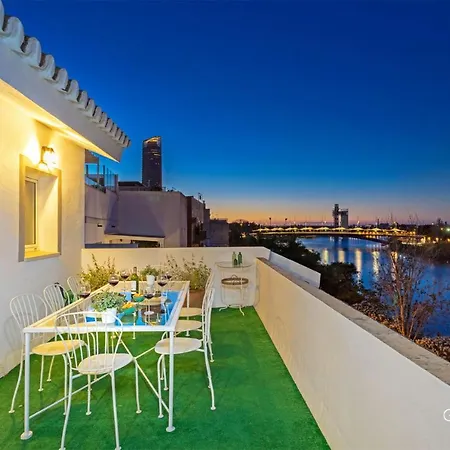 Genteel Castilla Terrace Apartment Seville